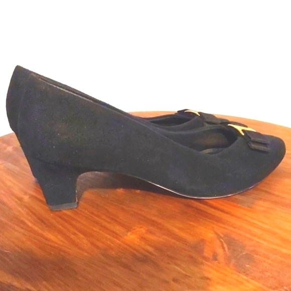 Selby Black Leather Suede Kitten Heel Vintage Gold toe Acc. Elegant Neutral Sz.8 - Picture 10 of 14